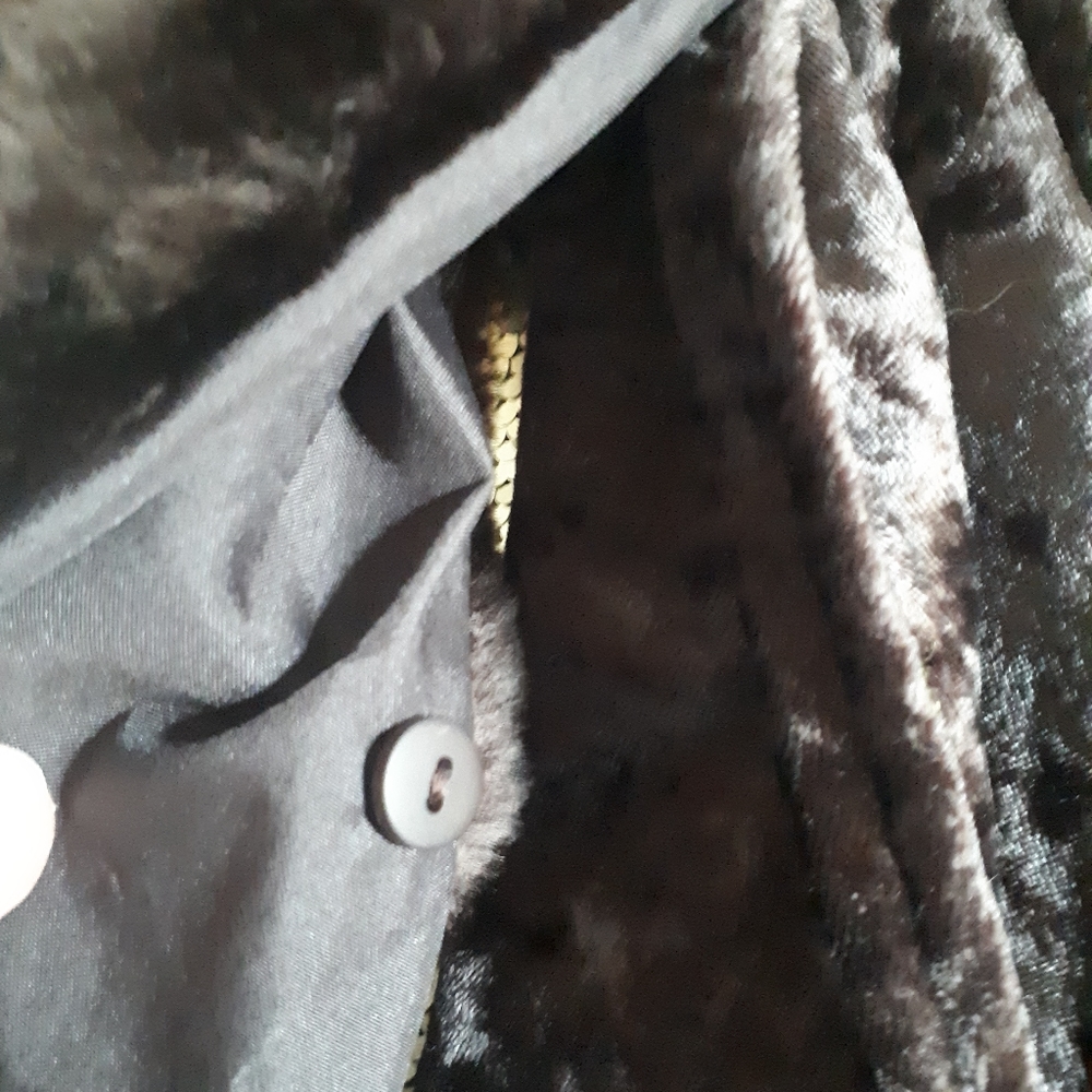 Velvet robe - Picture 5 of 8